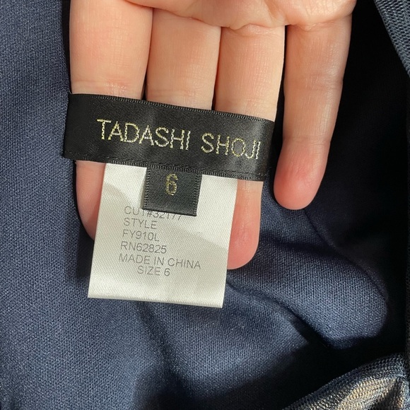 Tadashi Shoji Gown Navy chiffon overlay Nude event maxi dress women’s size 6 - Picture 3 of 6